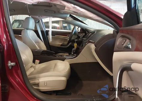 2017 Buick Regal Sport Touring z USA, uszkodzony, nr VIN 2G4GL5EX4H9129459